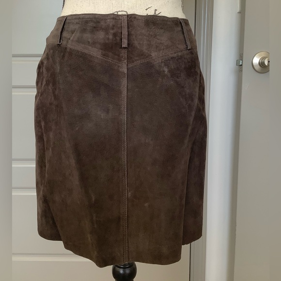 🤠 NWOT Suede Mini Skirt 🤠 - Picture 3 of 9